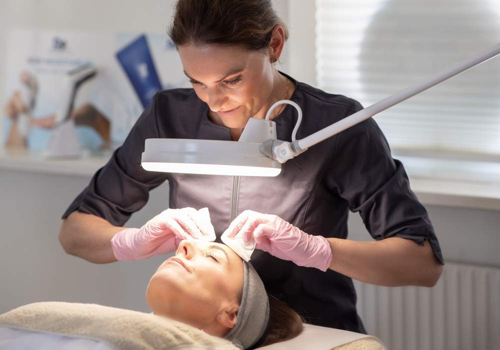 2025-07/1752654231_12